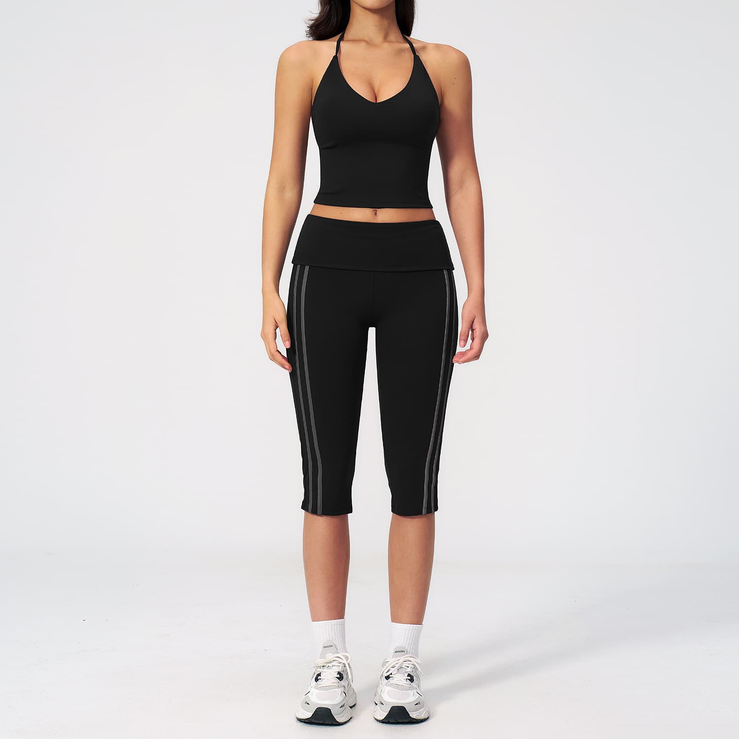 Womens Shock-Proof Yoga Outfit With A Beautiful Back Design